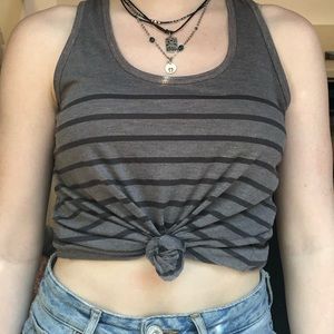 🧚🏼‍♂️grey stripe tank top